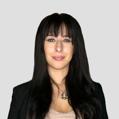 Nikola Švaňová -  Asistentka CEO