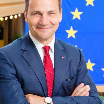 Polský ministr Radoslaw Sikorski odhaluje: Vojáci NATO již operují na Ukrajině